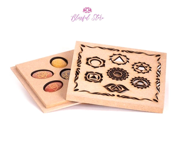 7 Chakra Reiki Stones Wooden Box Set - www.blissfulagate.com
